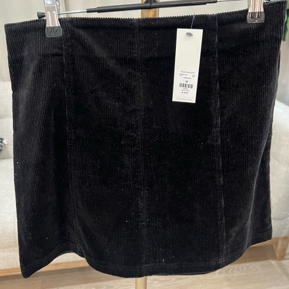 Elegant Black Corduroy Skirt - Picture 1 of 2